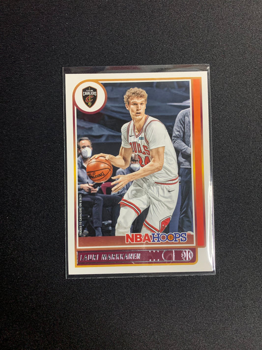 2021-22 Panini Hoops #55 Lauri Markkanen