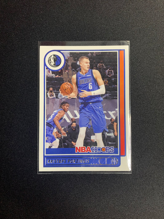 2021-22 Panini Hoops #82 Kristaps Porzingis